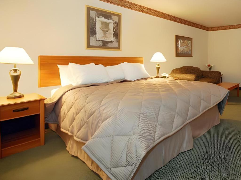 Western Northwest & Hotel Corpus Christi